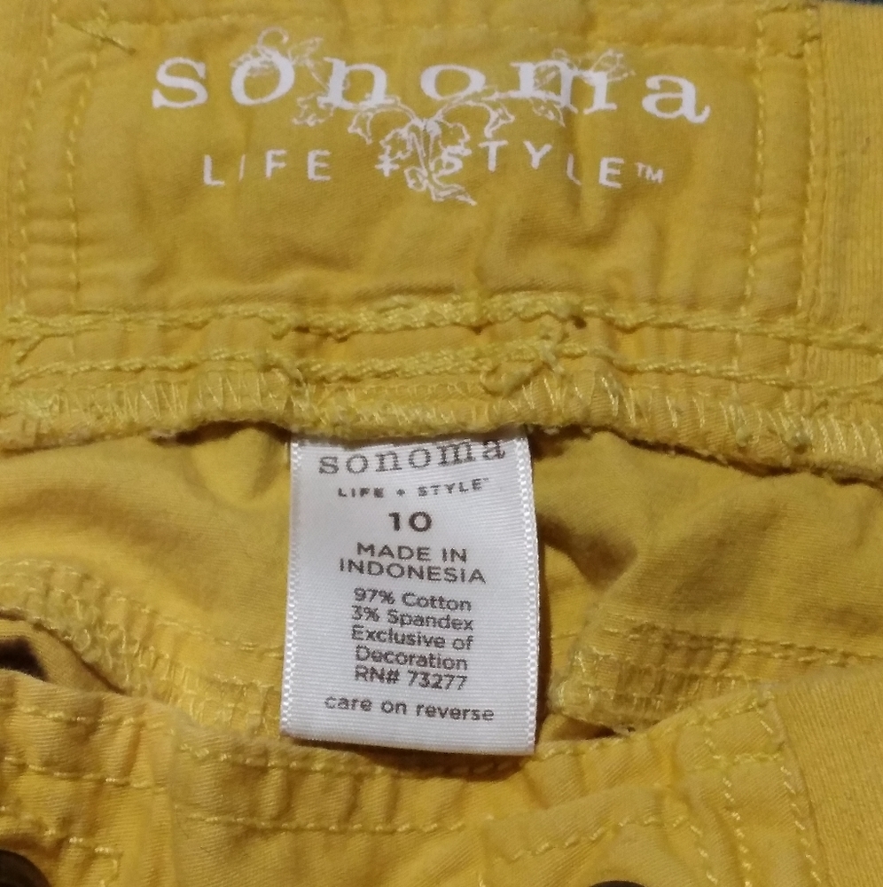 Yellow shorts perfect for a summer hike